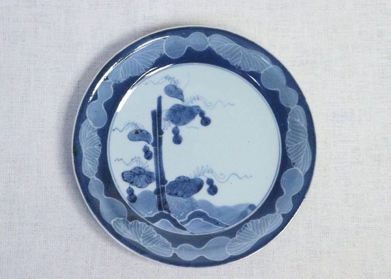7寸染付椿絵皿　骨董品 7寸染付椿絵皿 骨董品