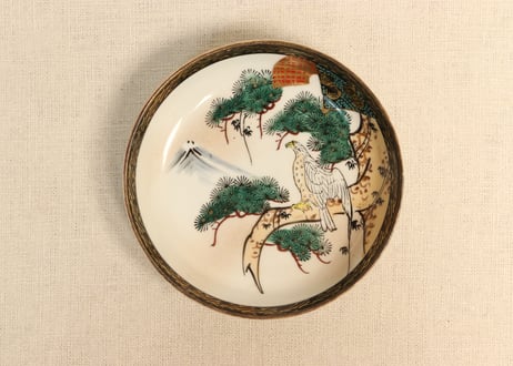 大正～昭和戦前九谷焼青粒色絵富士に鷹図小皿