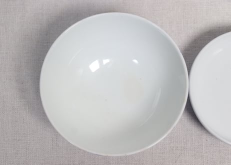 明治後期～大正銅判菊と蝶図蓋茶碗①