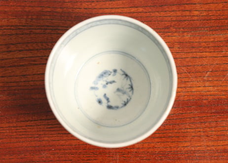 江戸後期染付蛸唐草文猪口 五客組 1ヶ高台ホツ,1ヶノミホツ