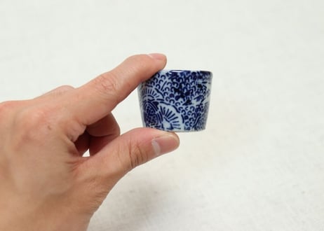 明治前期紙刷微塵唐草に松竹図小猪口