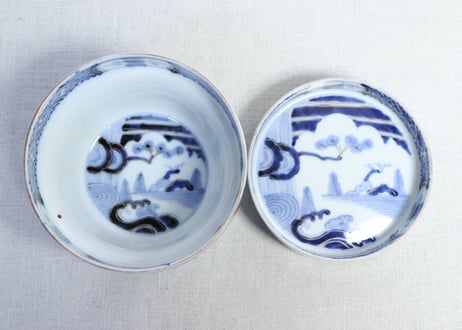 明治前期色絵牡丹と山水図蓋茶碗　5客組　小ニュウ有り