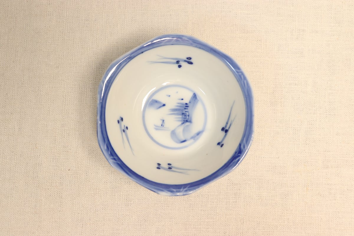 大正～昭和戦前染付メダカ図六角小鉢 | 吉祥寺PukuPuku