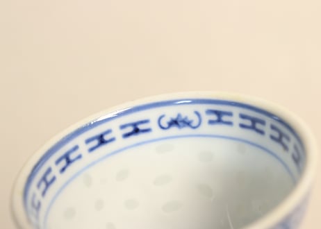 昭和40~50年代中国色絵蛍手煎茶碗①濃いめ