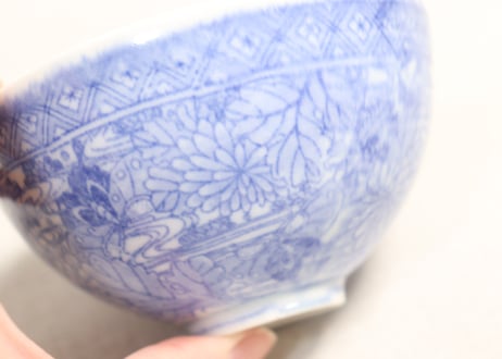 明治後期～大正銅判菊と蝶図蓋茶碗②少甘手