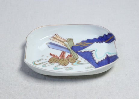 明治前期色絵富士と桐図楕円皿