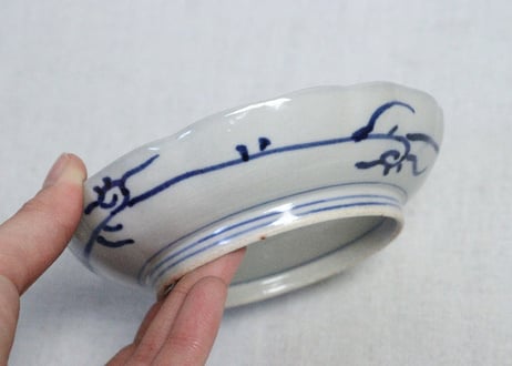 明治前期色絵三方に菊図小皿①　甘手,見込み濃いめ