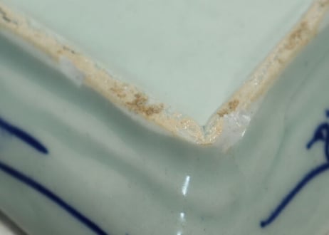 明治前期東北の焼染付牡丹図長皿 ノミホツ,少がたつき