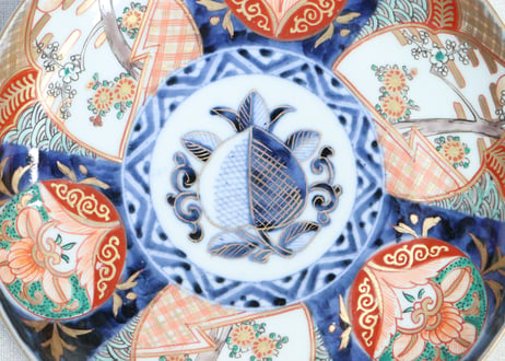 明治前期色絵桃と梅と菊図7寸皿