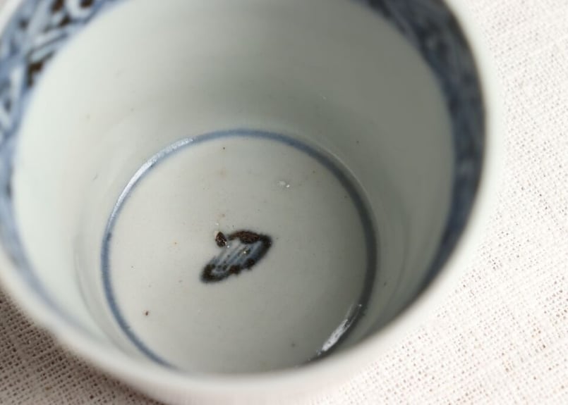 江戸後期染付岩に牡丹図そば猪口 | 吉祥寺PukuPuku