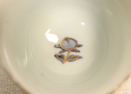 江戸後期色絵牡丹と蝶図小向付①
