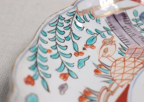 明治前期色絵籠目に花鳥図7寸皿①窯傷,黒点