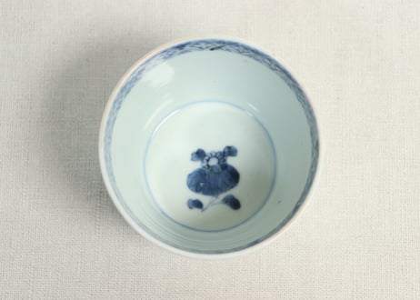 江戸後期色絵秋海棠図猪口①