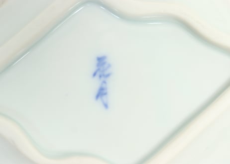 明治後期～大正陽刻染付鶴型皿