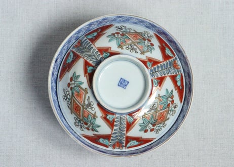 明治前期色絵牡丹と松竹梅図通り物蓋茶碗