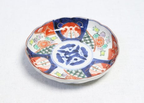 明治前期色絵三方に菊図小皿②　甘手,見込み薄め