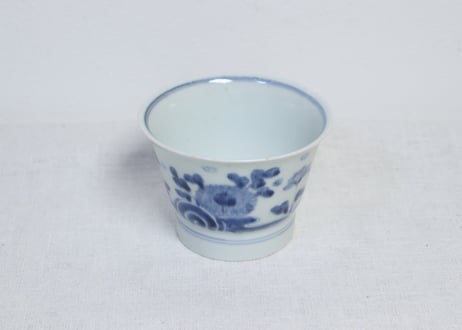 江戸後期染付波に菊図広東型猪口