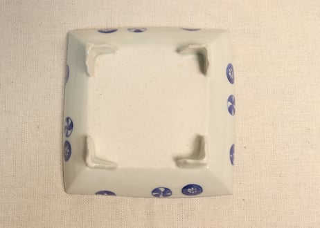 明治前期色絵扇面に桐図四足角皿5客組　1客部分甘手、2客フリモノあり