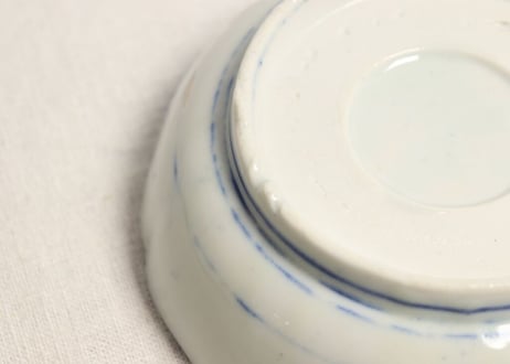 明治後期～大正銅判牡丹唐草図なます皿 (柄違い) がたつき,やや大ぶり