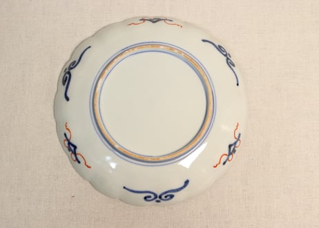 明治前期色絵菊と梅図7寸皿①