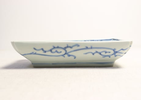 江戸幕末染付線描き牡丹図長皿 かたつき