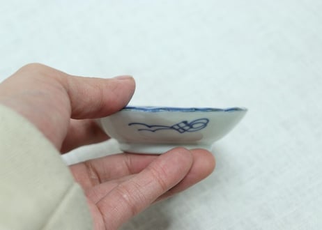 江戸後期瑠璃縁染付蝙蝠図豆皿5客組　１客窯傷、かたつき有り