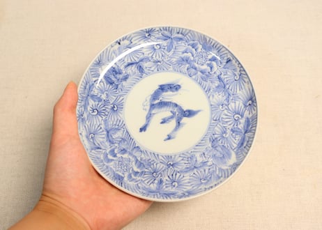 江戸幕末線描き麒麟と牡丹図5寸皿　歪み,かたつき