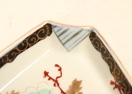 明治前期色絵牡丹図菱型皿