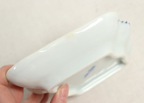 明治後期～大正陽刻染付鶴型皿