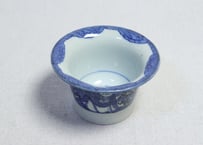 江戸後期染付人物図広東型猪口　窯傷