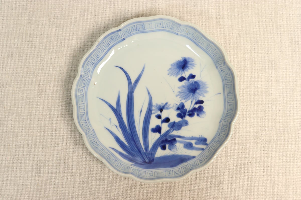 江戸前期 染付 菊流水紋 葉型小皿 江戸前期 染付 菊流水