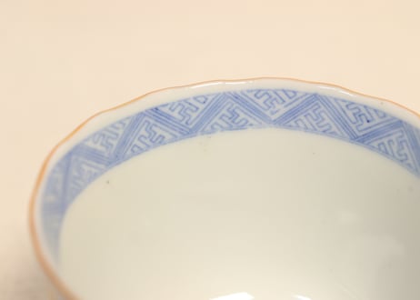 明治後期～大正色絵銅判鶴丸と牡丹図向付