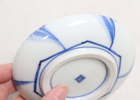 明治前期染付捻子文小皿②薄め