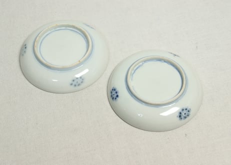 明治前期色絵三方に松竹梅図小皿②裏絵付け違い