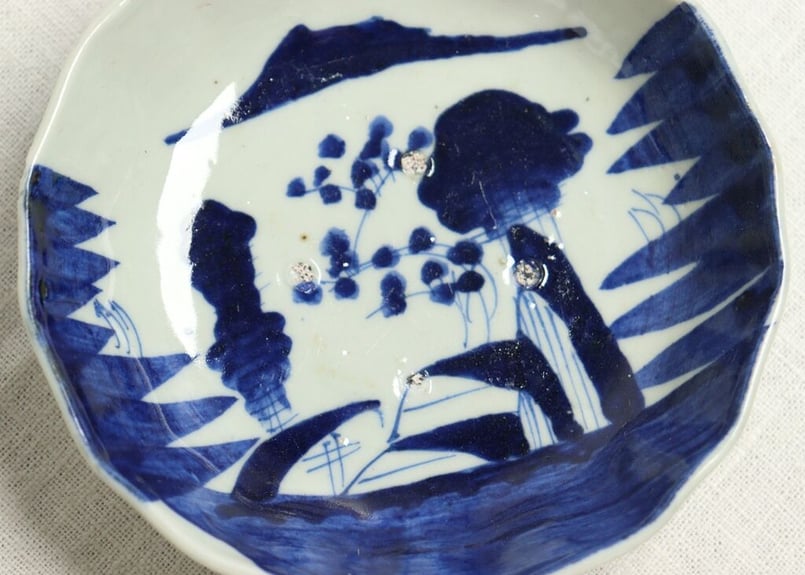 明治期 ベロ藍 大皿 約46.8センチ 明治前期ベロ藍染付梅に蝶