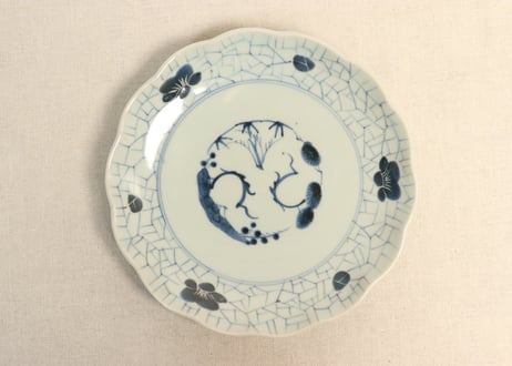 ◆染付菊形輪花皿7枚 花文 小皿中皿 旧家蔵出し品 美品 江戸幕末期〜明治初期◆ CATEGORY 染付 | 吉祥寺PukuPuku