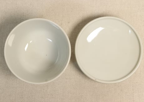 大正～昭和戦前色絵雪輪図つぼ碗 黒点