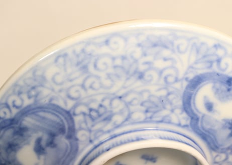 明治前期染付三方に山水窓絵と萩唐草図イゲ縁通り物蒸茶碗