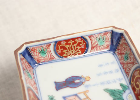 明治前期色絵屋敷に人物図長皿①