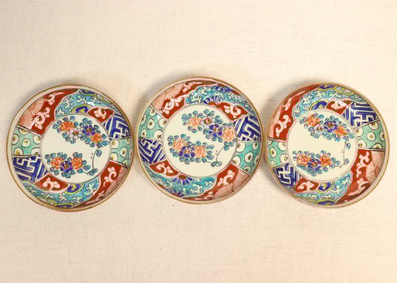 明治前期色絵花と幾何学文小皿① | 吉祥寺PukuPuku