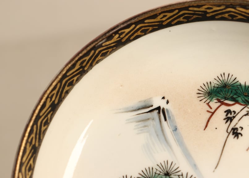 大正～昭和戦前九谷焼青粒色絵富士に鷹図小皿 | 吉祥寺PukuPuku