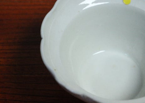 江戸中期白磁輪花猪口　ニュウ,部分甘手