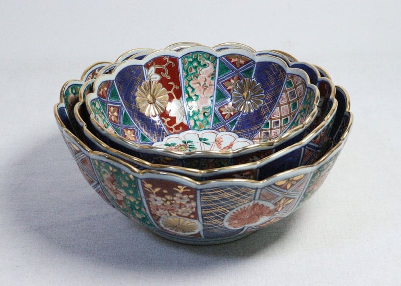 明治後期~大正色絵大聖寺焼菊図菊花弁三つ組鉢 小甘手 | 吉祥寺 明治後期~大正色絵大聖寺焼菊図菊花弁三つ組鉢 小甘手 | 吉祥寺