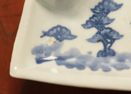 江戸中期コンニャク印判松図富士型皿 ノミホツ,高台ホツ,小ホツ