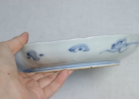 明治前期色絵桃に梅と牡丹図７寸皿　釉剥げ
