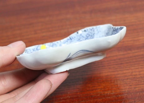 江戸中期紙刷古印判花散らし図糸巻型小皿③　ノミホツ
