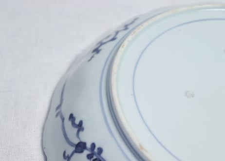江戸中期染付牡丹図9.5寸皿  小ホツ