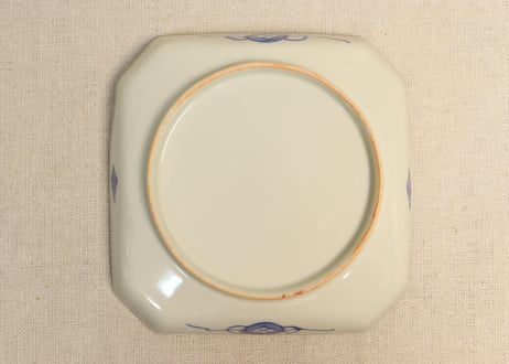 明治前期色絵鯉図角皿①釉切れ有