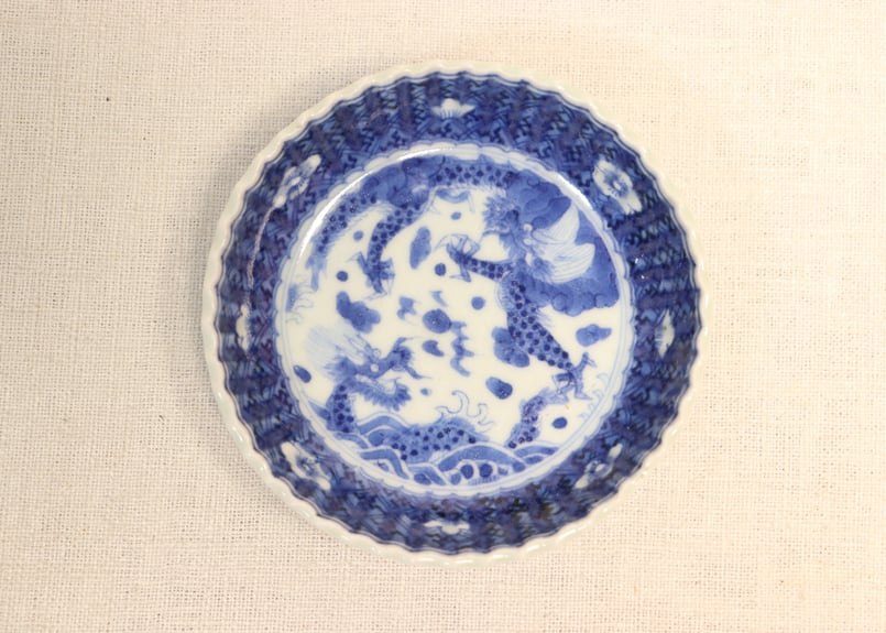 江戸幕末染付双龍と山葡萄図ギザ縁小皿 | 吉祥寺PukuPuku