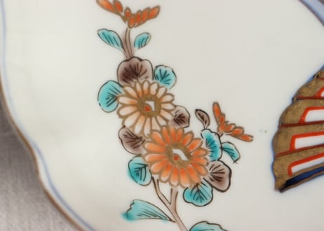 明治前期色絵春蘭に扇と菊図なます皿 ②ノミホツ